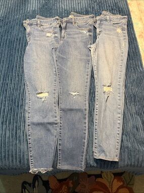 GAP Women's Light Blue Distressed Jeggings - Slim Fit